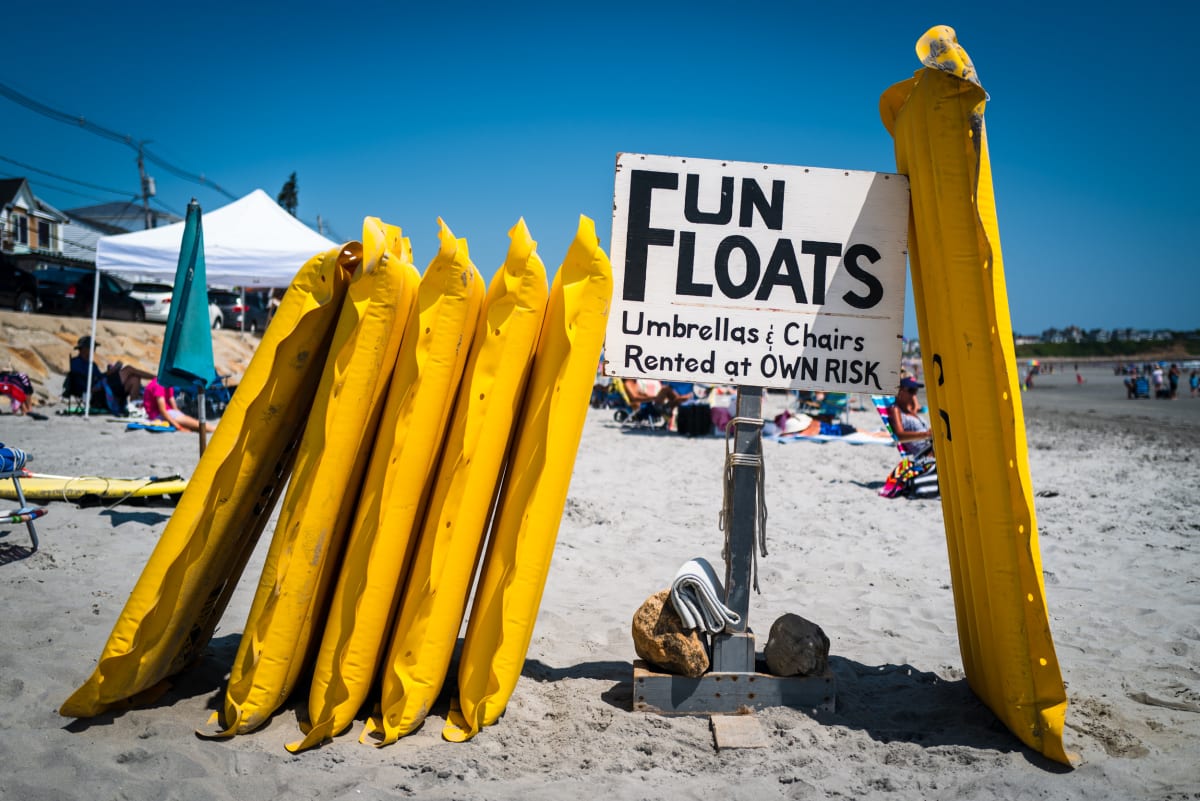 Fun Floats by Peter Mendelson 