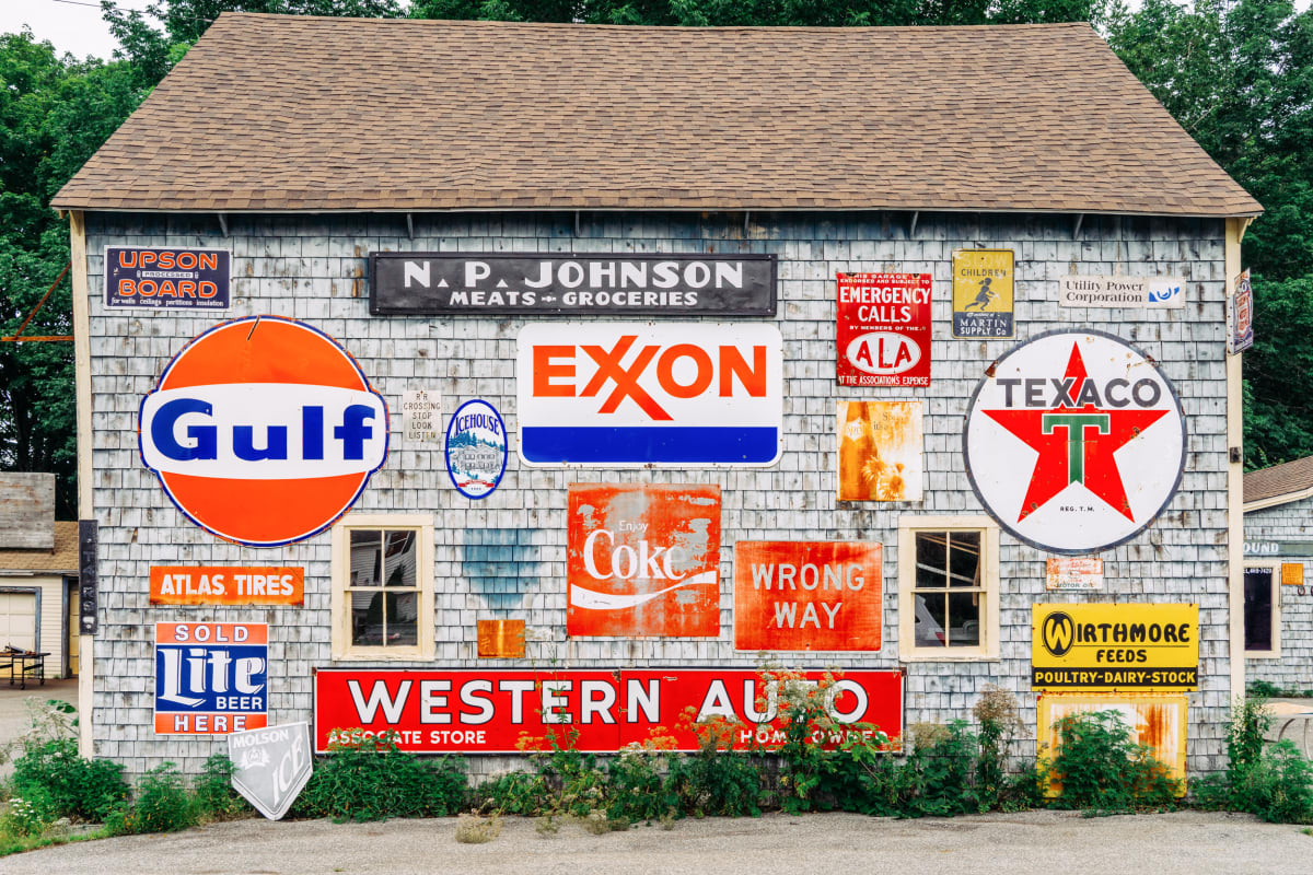 Sign Barn by Peter Mendelson 