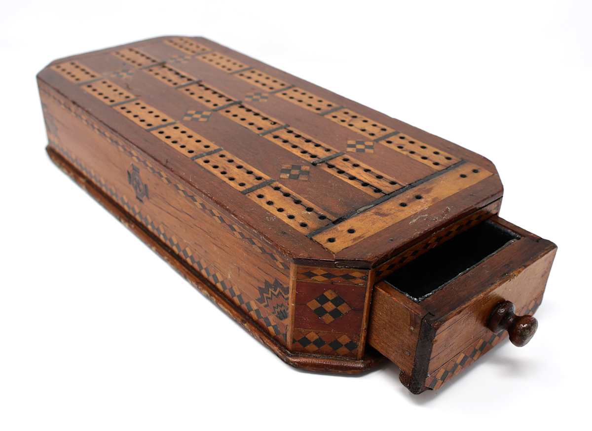 Titanic Wreck Wood Cribbage Board, Image 1.