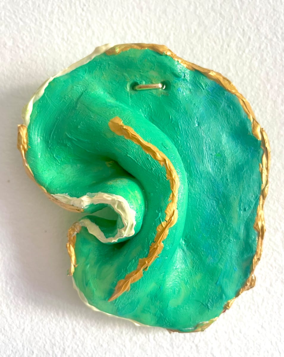Um pedaço do ouvido do mar by Isabella Lescure 