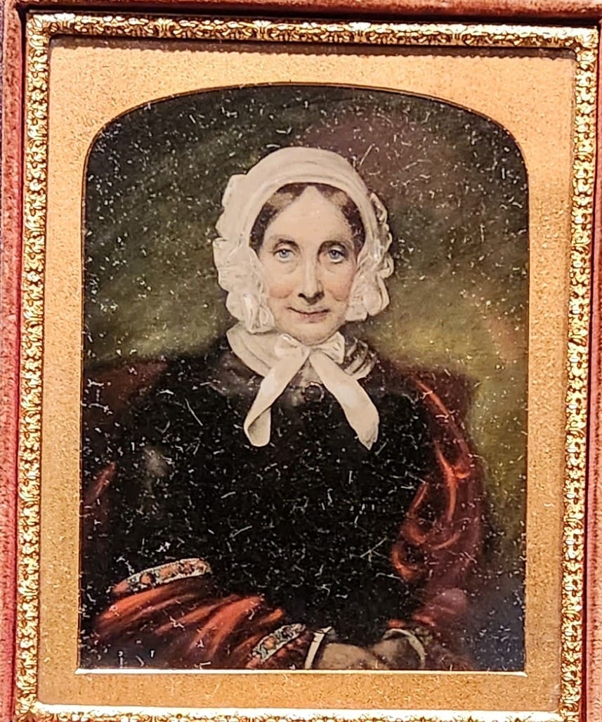Elegant Older woman 