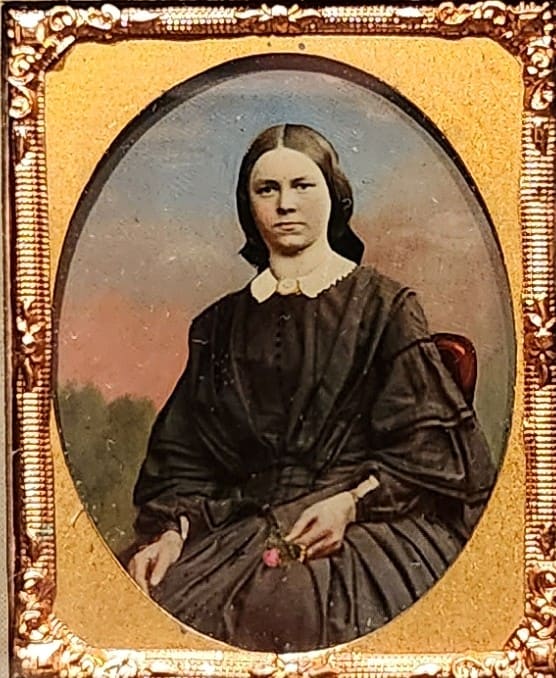 English womand with rose 