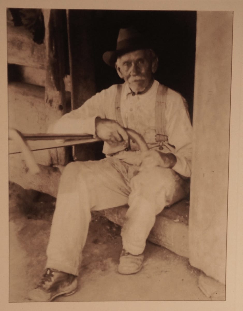 Appalachian craftsman by Doris Ulmann 