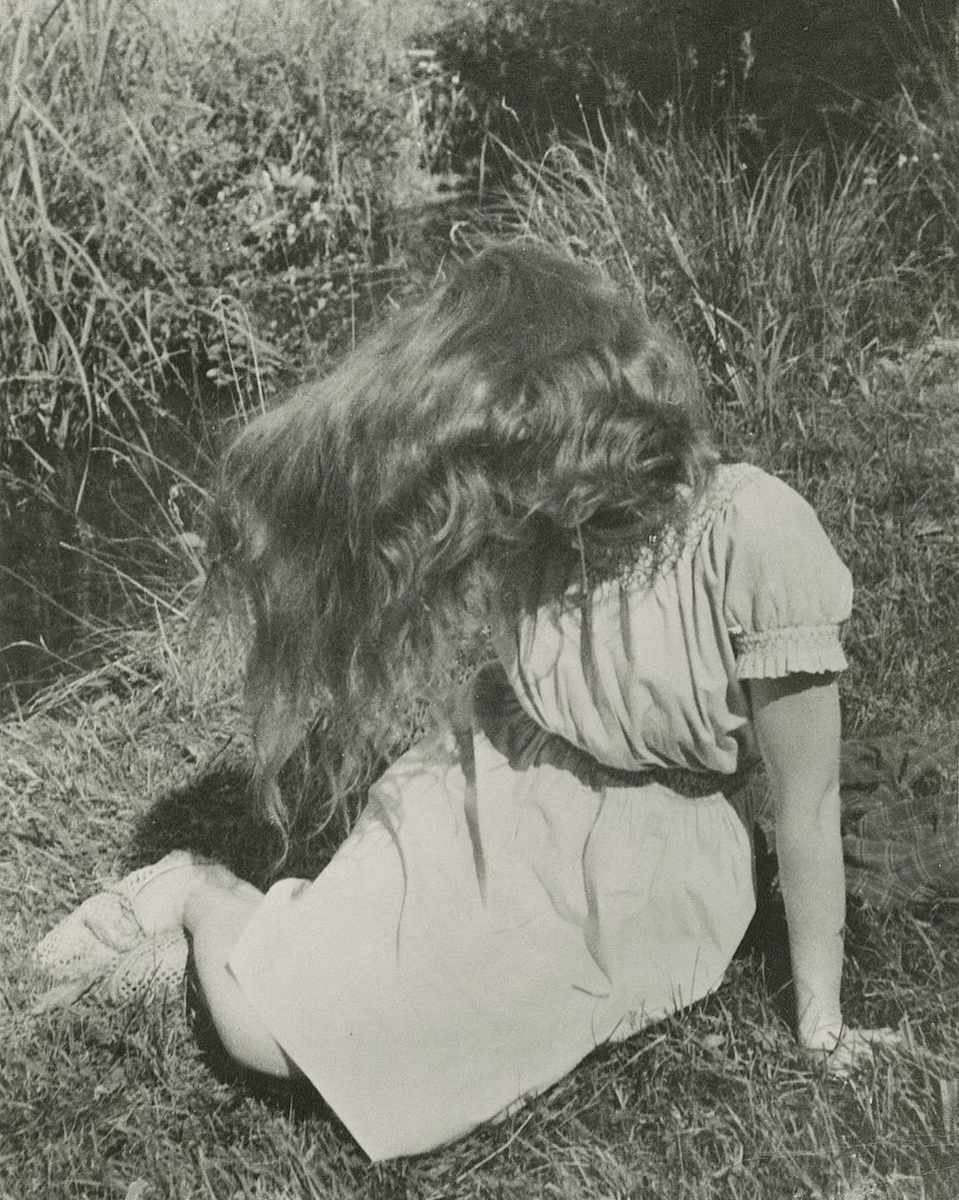 Les cheveux de Lella by Édouard Boubat, Image 1.