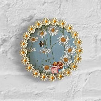 Daisy Chain by Lucie Galvin 