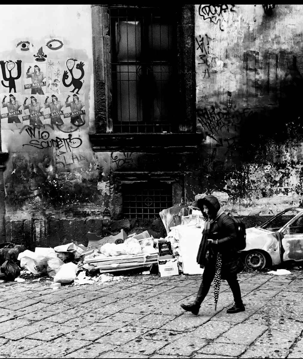 Strides by Louise O  Image: Napoli Italy 