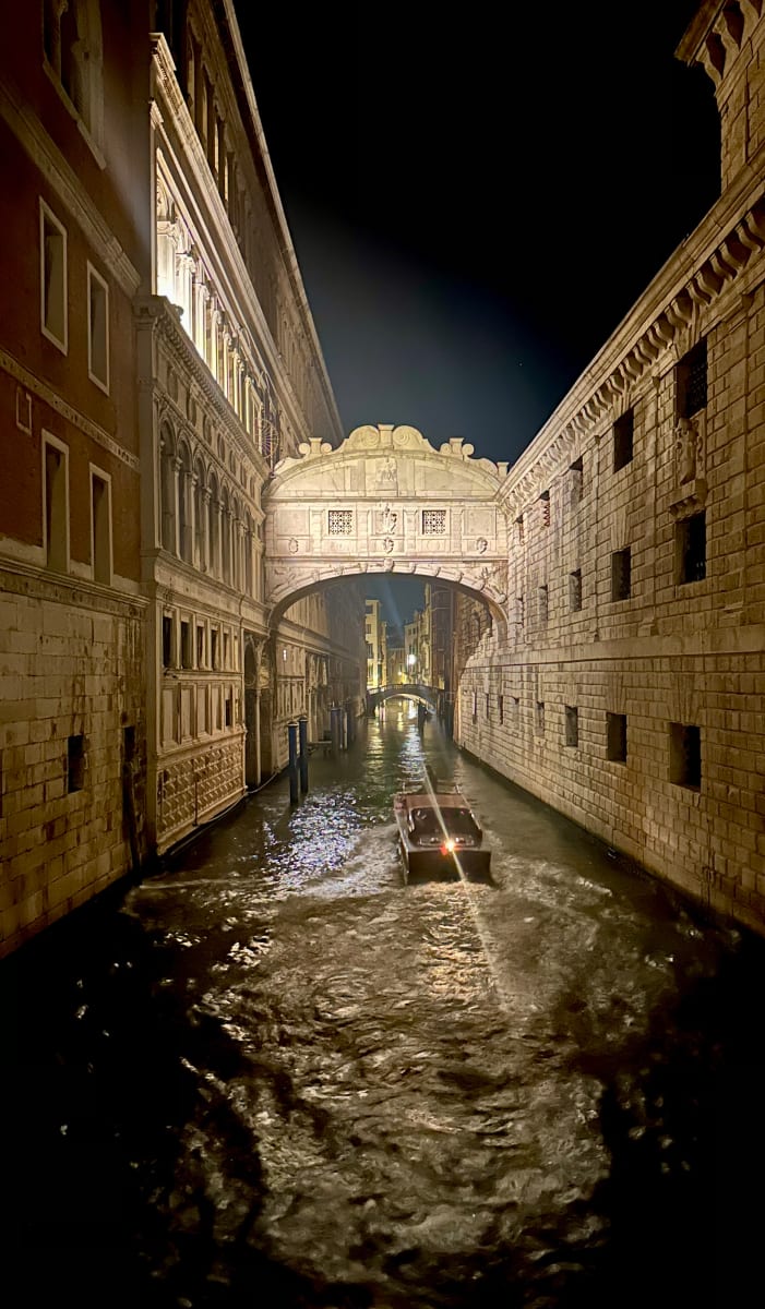 Sighs by Louise O  Image: Bridge of Sighs
Venezia 