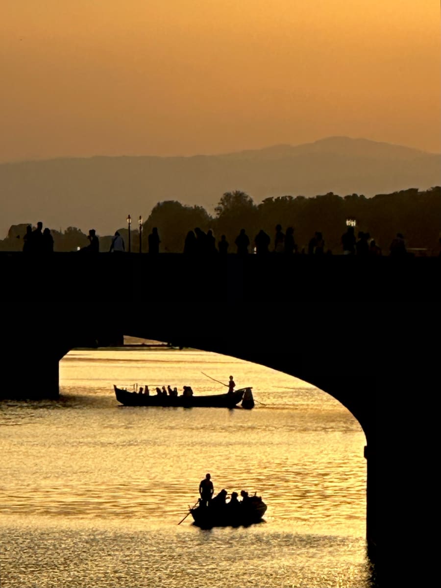 Golden Light by Louise O  Image: Firenze 