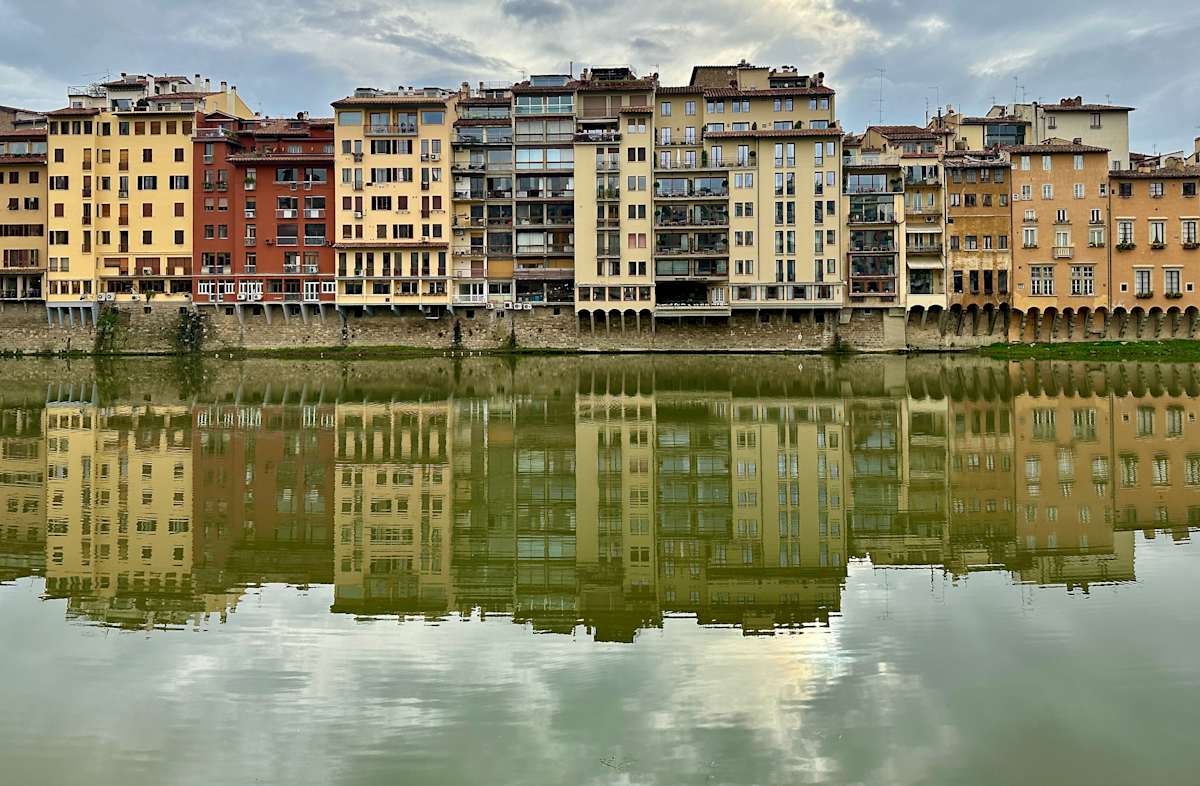 A-Longarno by Louise O  Image: Reflections on the Arno
Firenze