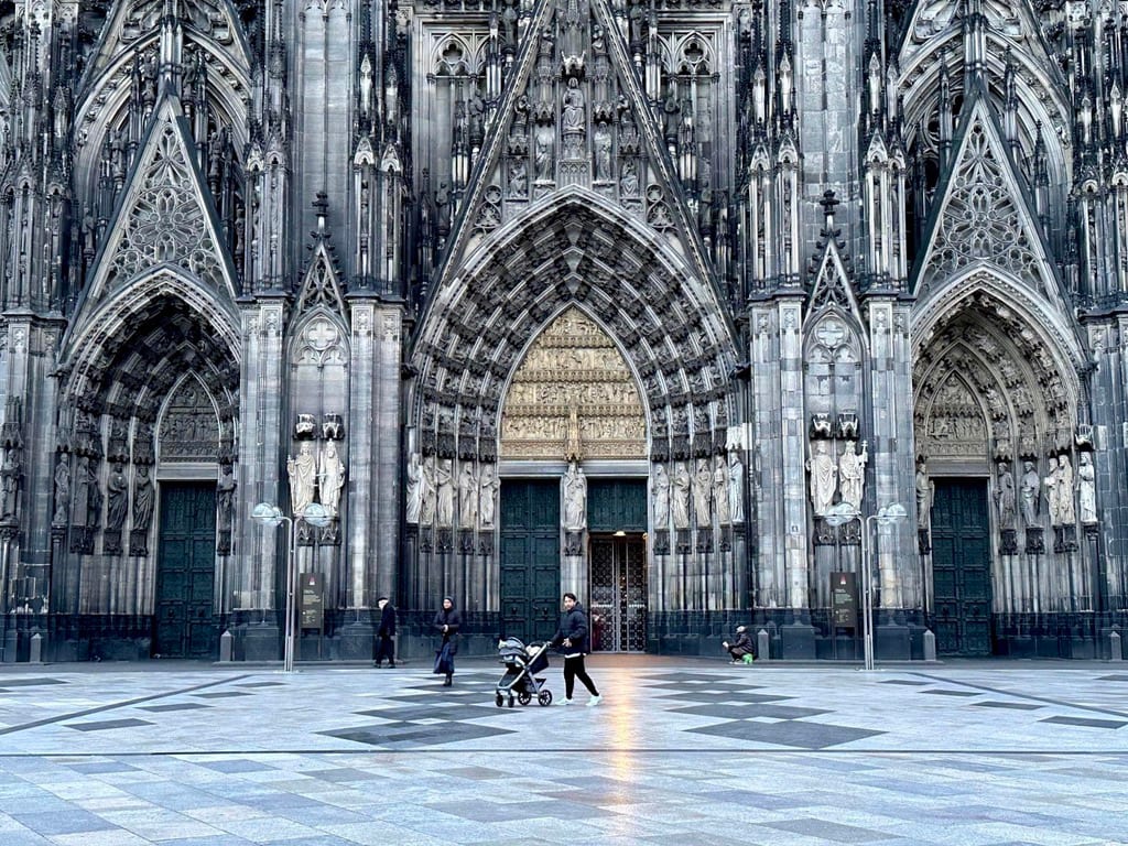Modernity by Louise Olko  Image: Koln Cathedral 
Modern Couple 2023
