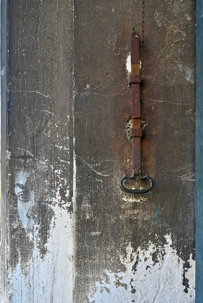 Beltloop by Louise O  Image: Abstract 