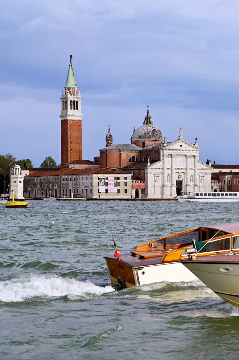 Convergence by Louise O  Image: Venezia
