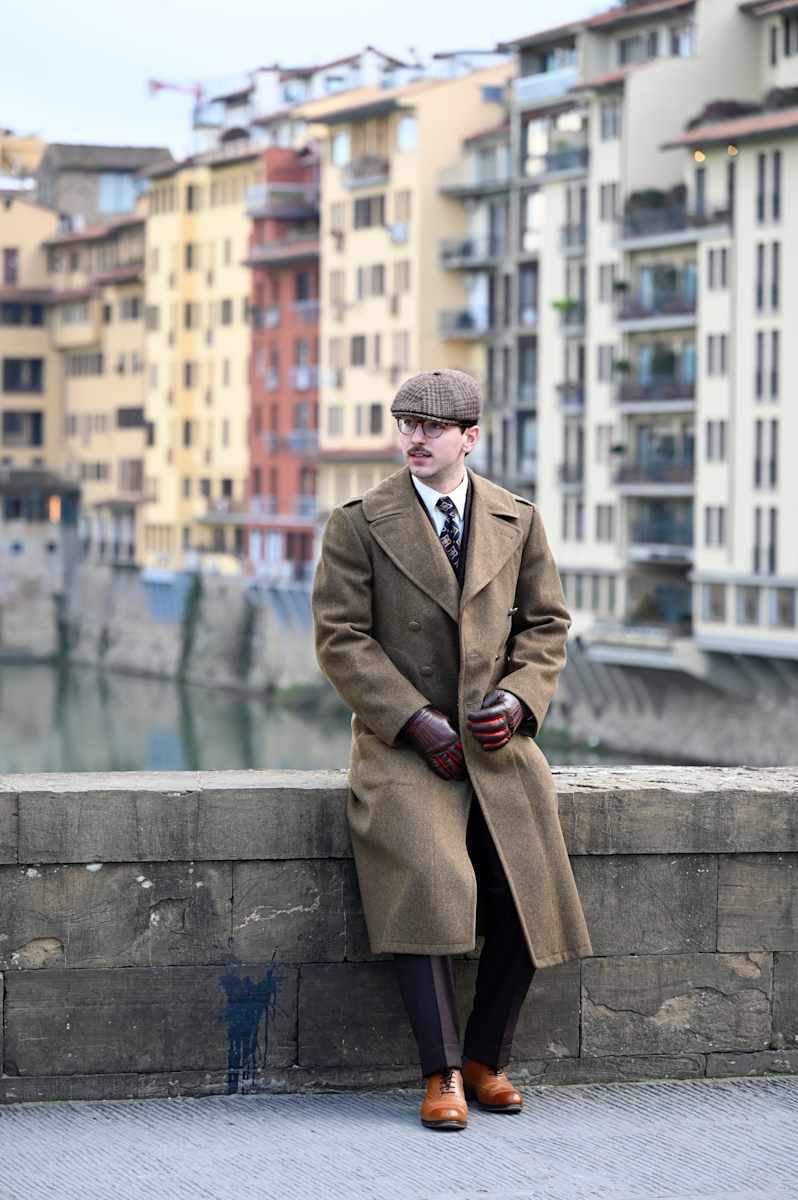 RedGloved by Louise O  Image: Firenze 
Ponte Trinita 