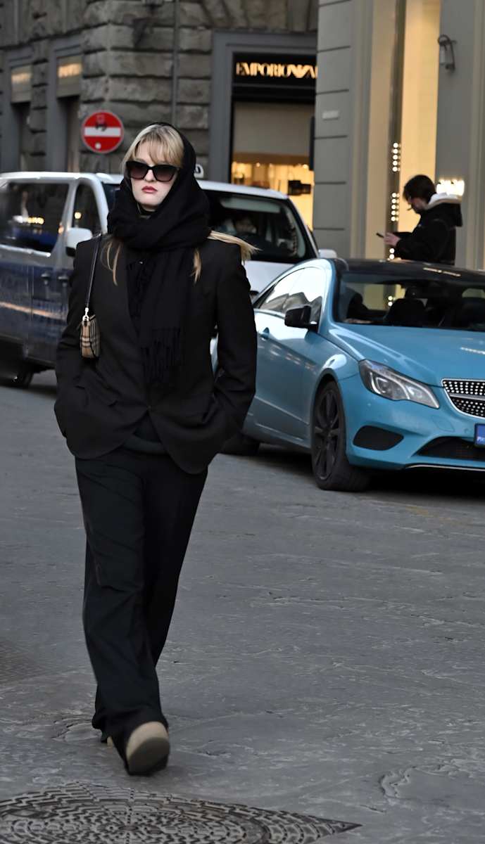 TakeAway2 by Louise O  Image: Firenze
Walkers