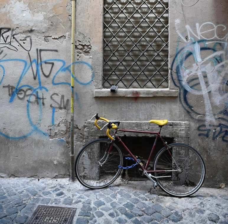 GasStop by Louise O  Image: Roma 
Trastevere