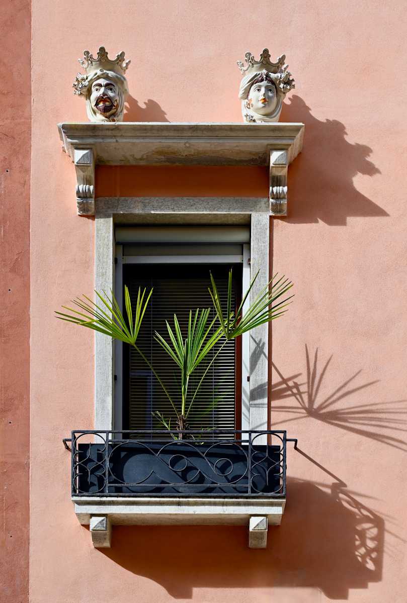 Equilibrium by Louise O  Image: Venezia 