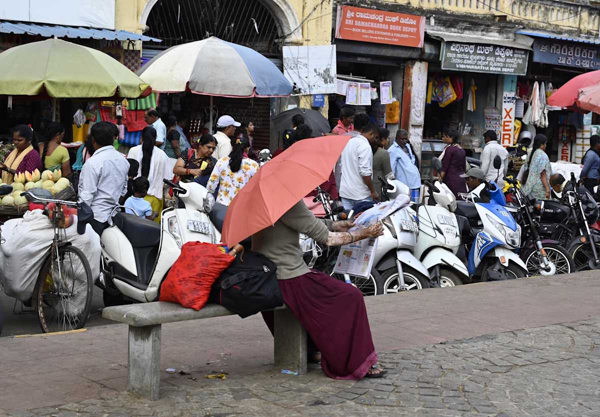 Reads by Louise O  Image: Market Mysore 