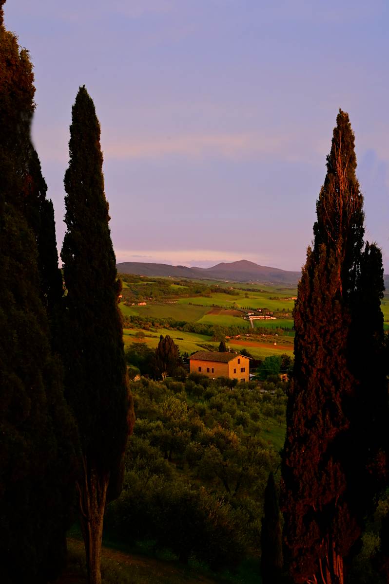 A Place  Between It All by Louise O  Image: Pienza