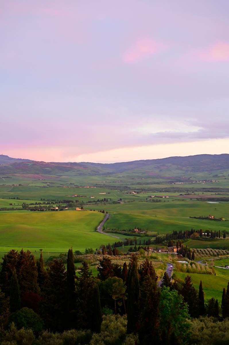 Sunsets Road by Louise O  Image: P
Val D'Orcia