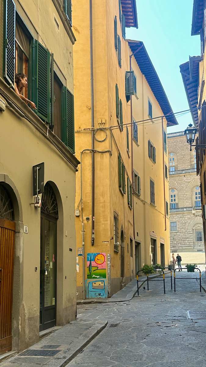 Sole by Louise O  Image: Firenze 
Oltrarno 