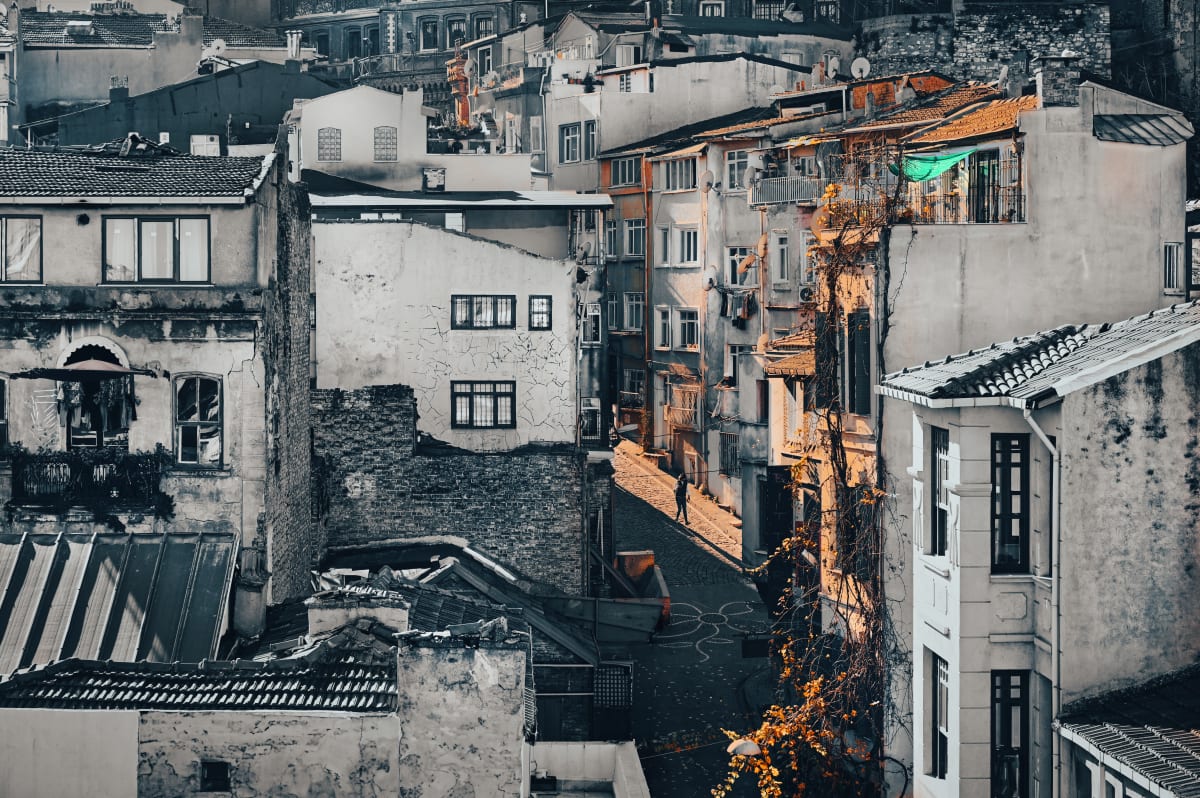 Renkli Renksiz: Sessiz Sokaklar by Ayşegül Ekin Odabaşı  Image: RR 41