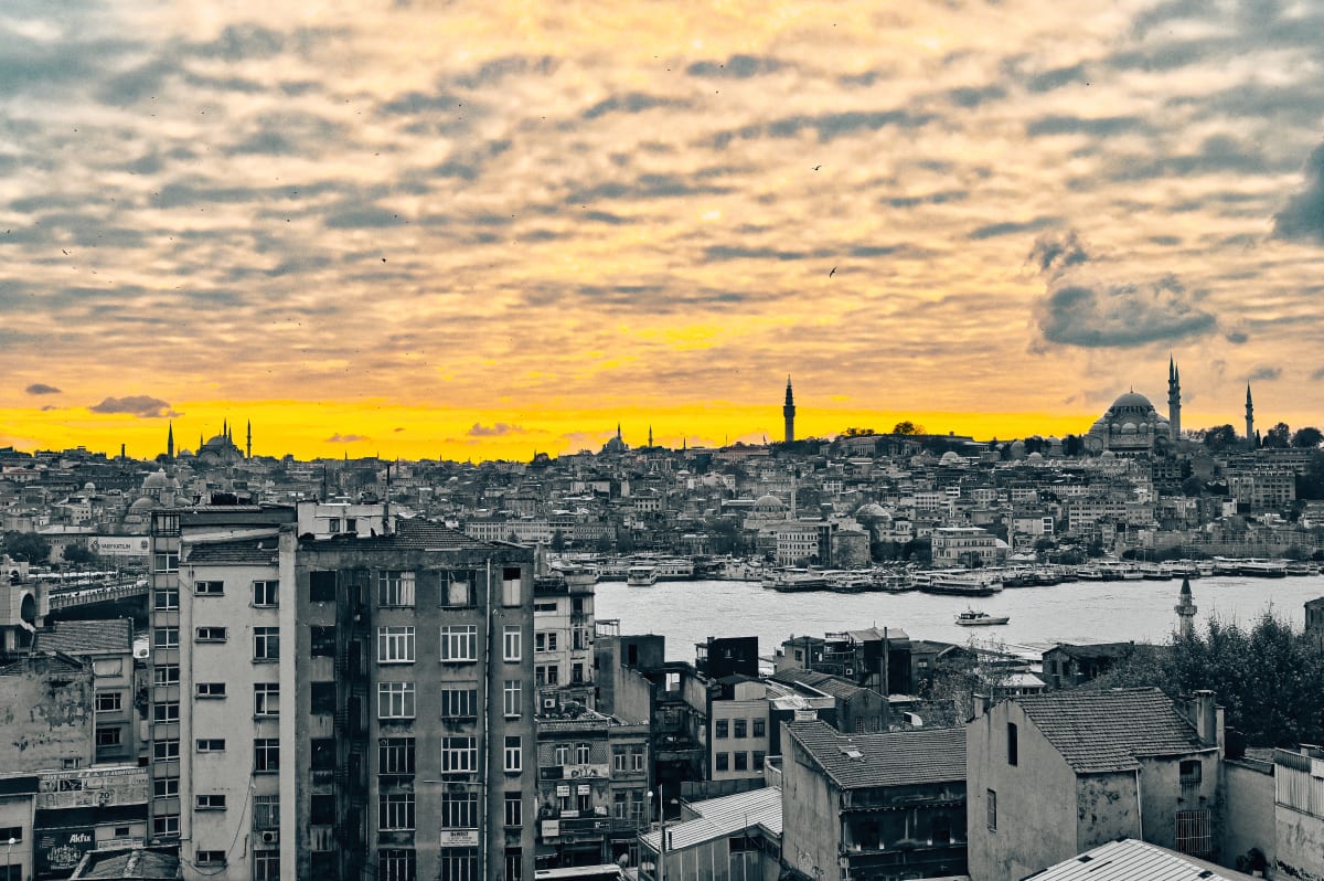 Renkli Renksiz: Şehirler Şehri by Ayşegül Ekin Odabaşı  Image: RR 77