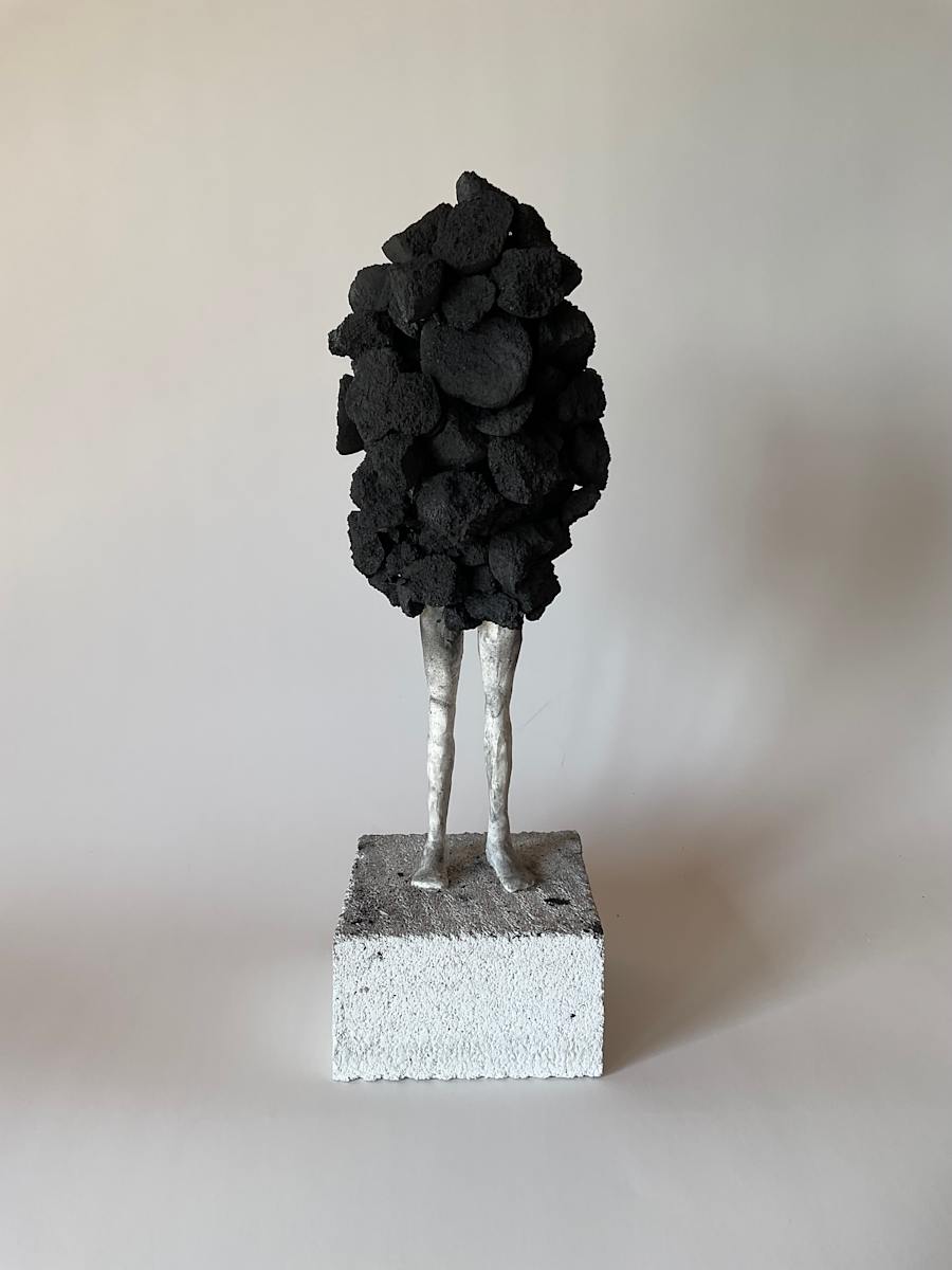 Carry the load  - coal by Bernet Ragetli 