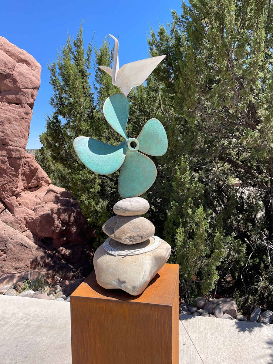 Propelling Peace by Kevin Box Studio  Image: Propelling Peace - garden size