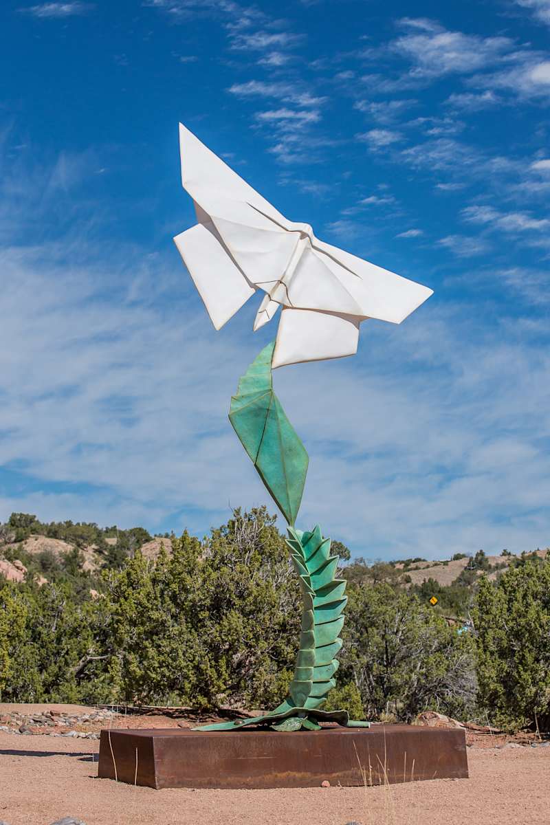 Emerging Peace by Kevin Box Studio  Image: Emerging Peace - monument