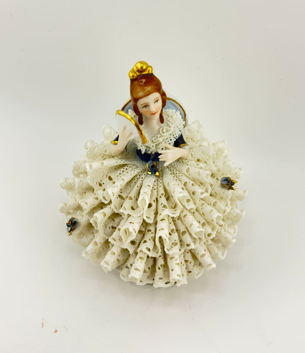 Martha Budich Porcelain Lace figurine "Lady with Fan" 