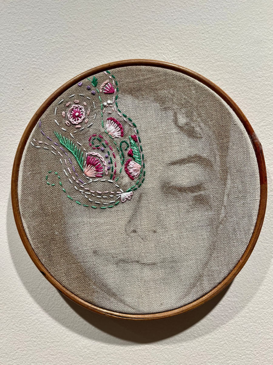 De la serie Círculo Viciosos, S/T V by Melany Valdés 