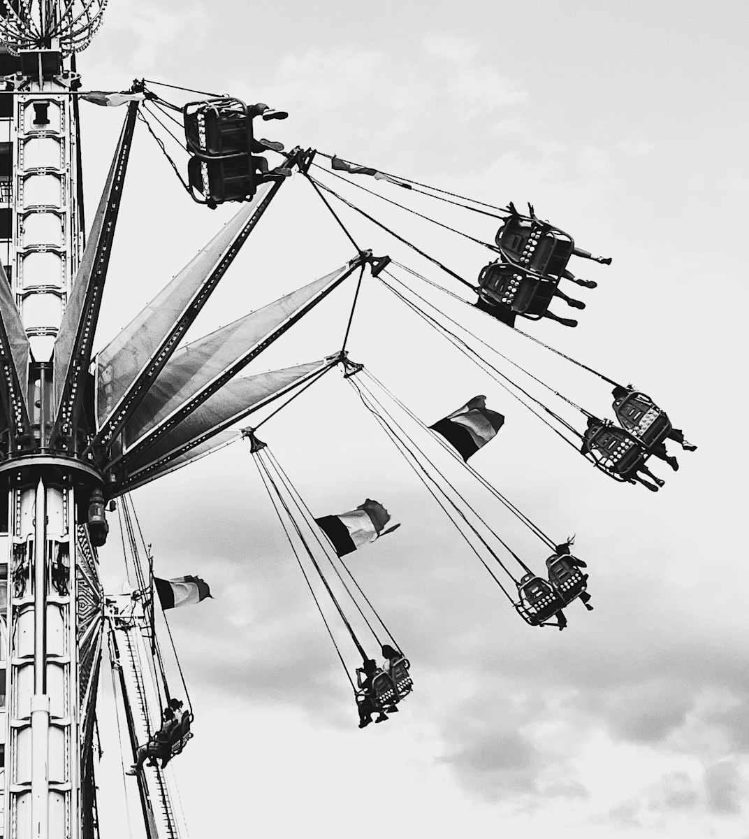 Paris Flying Machine by Jennie Carr 