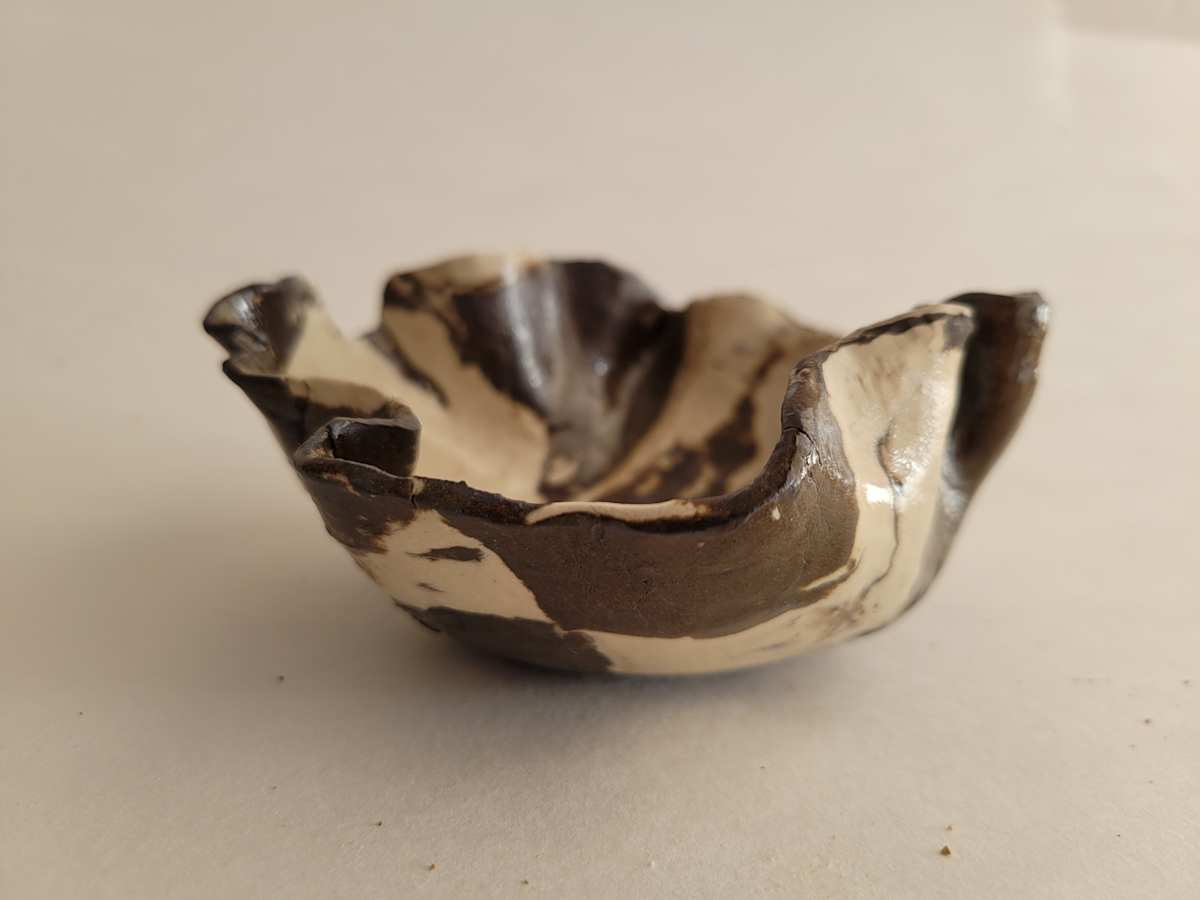 Light on Water  - Leaf by Philippa Mollet 