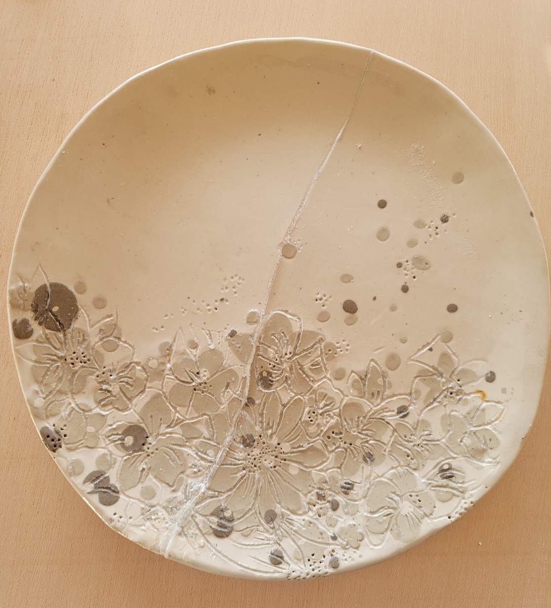 Plate 6 by Philippa Mollet 