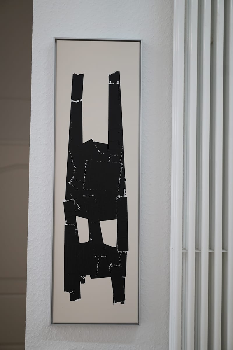 Maske (lang schwarz) by Sebastian Herzau 