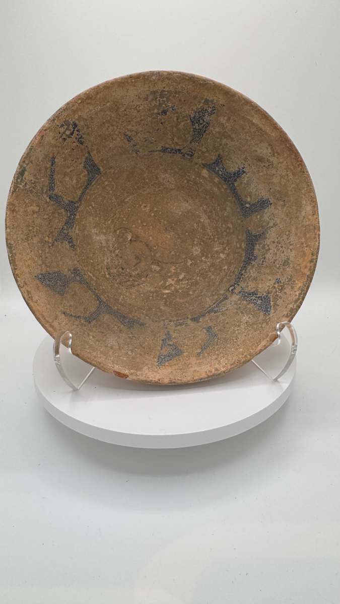 Middle Eastern Persia Islamic Clay Pottery Bowl w Kufic Script, Image 1.