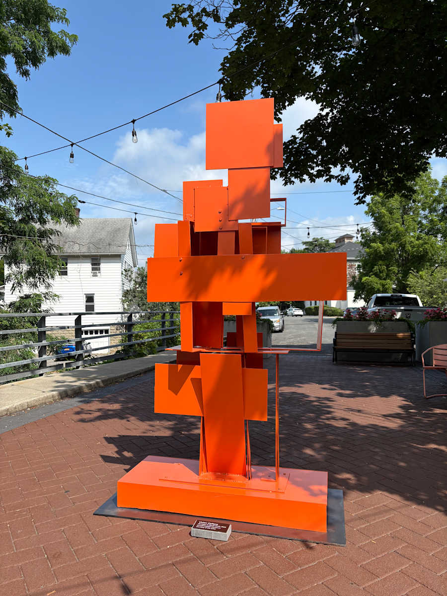 Homage to David Smith by Vivien  Collens  Image: Bridge Street plaza, Cornwall, NY