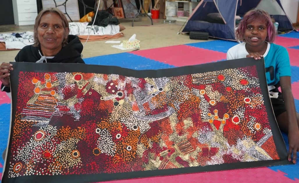 Minyma Malilu by Patricia Tunkin Baker, Image 1.