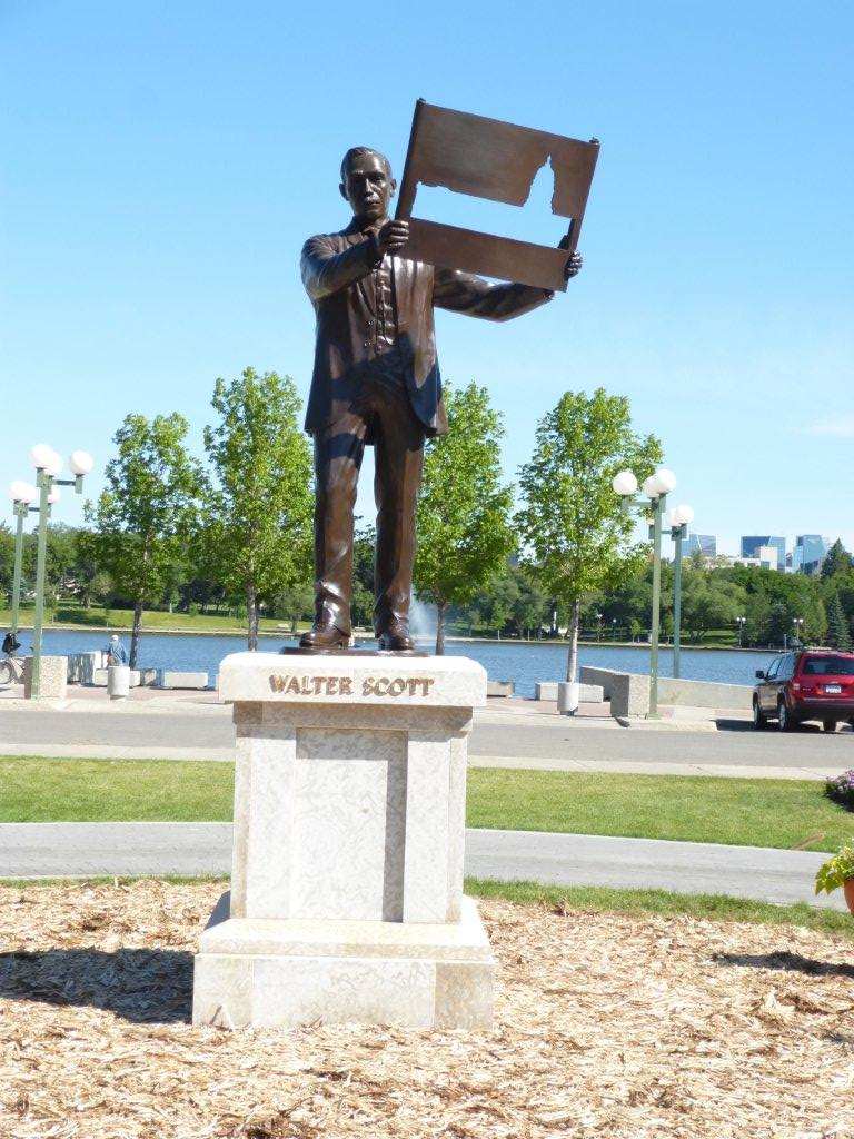 Scott, Walter - Memorial by Karen Begg, Image 1.