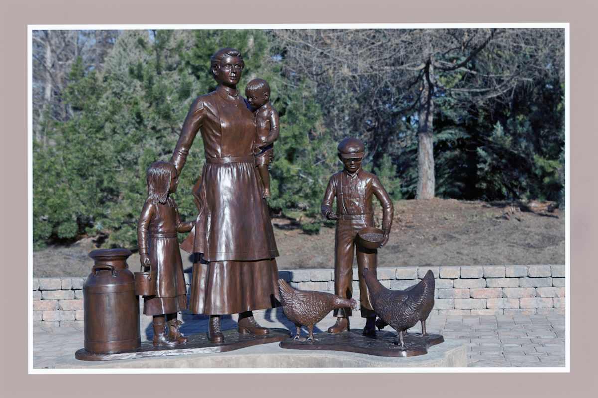 Pioneer Woman Monument by Karen Begg 