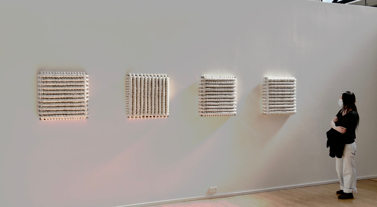 Between (H2/3 - 60) by danimarti 