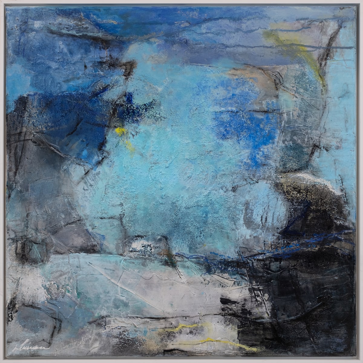 Above The Clouds by Vasiliki Furian  Image: "Above The Clouds" strahlt eine beruhigende und erhebende Stimmung aus, die den Betrachter dazu einlädt, dem Alltag zu entfliehen und sich in die unendliche, luftige Weite zwischen Himmel und Wolken wieder zu finden.