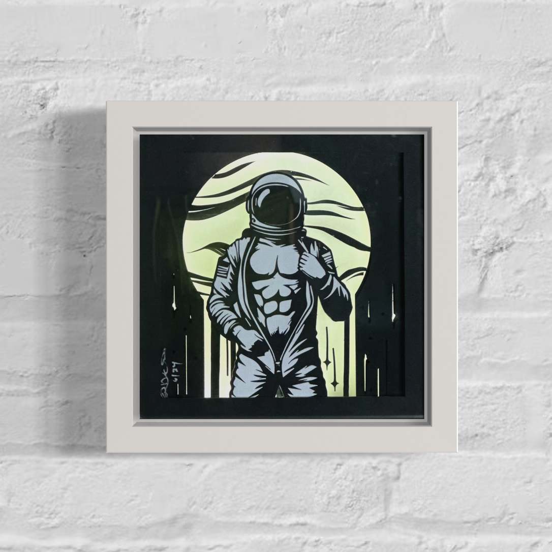 Apollo Nova B.O.X.  (Astronaut) by JD Hecht  Image: Apollo Nova
White Frame