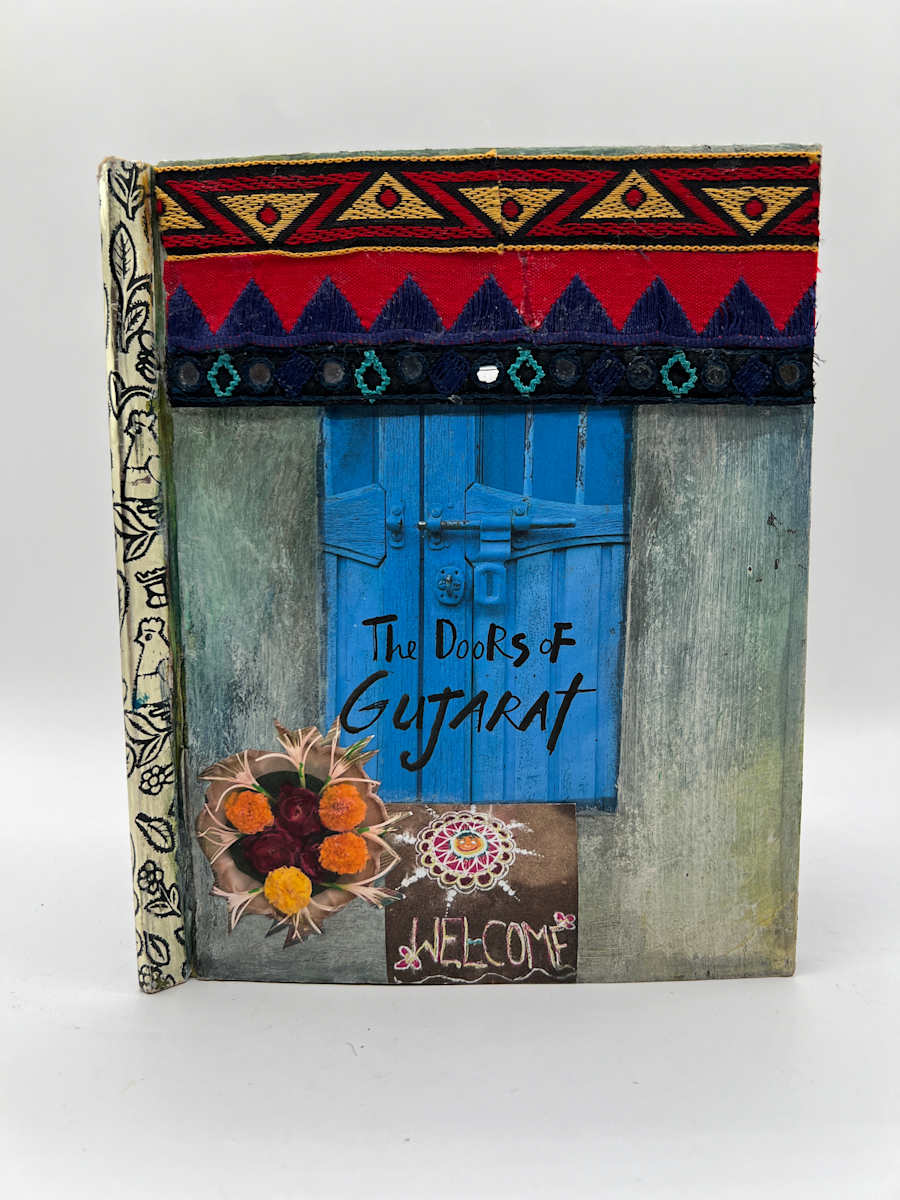 THE DOORS OF GUJARAT by Phyllis Brody 