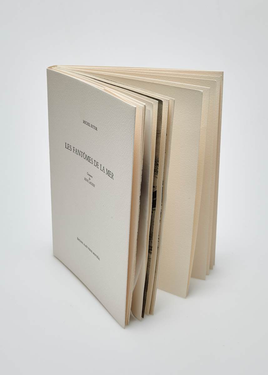 Les fantômes et la mer by Michel Butor-A, René Laubiés-L 