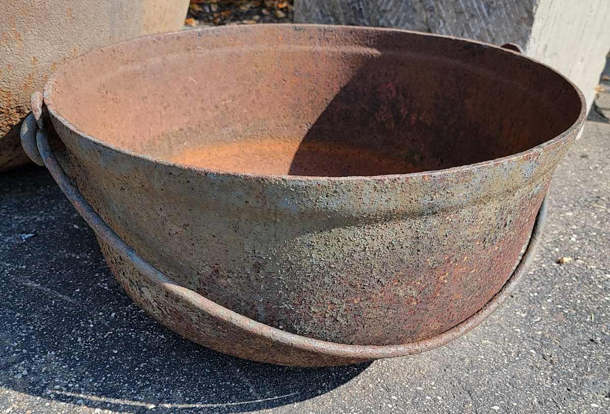 American Cast Iron Kettle, Early 20th Century 