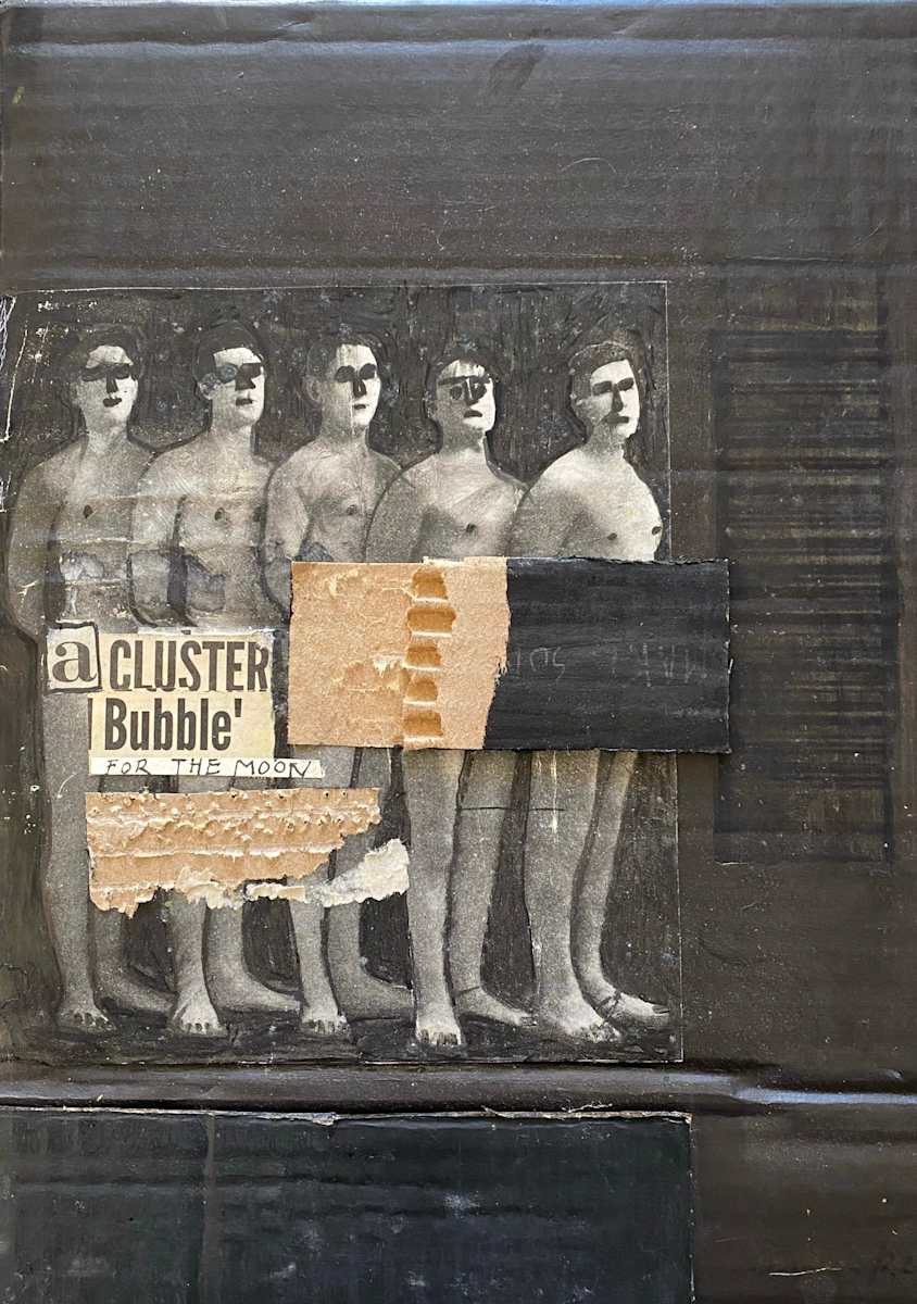 A CLUSTER BUBBLE FOR THE MOON by saskia pintelon 