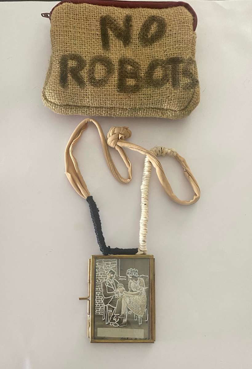 NO ROBOTS JEWEL W7 by saskia pintelon 