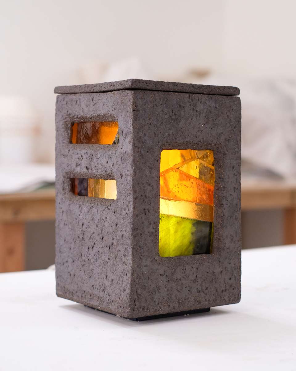 Dalle De Vere Light by Emma Sher 