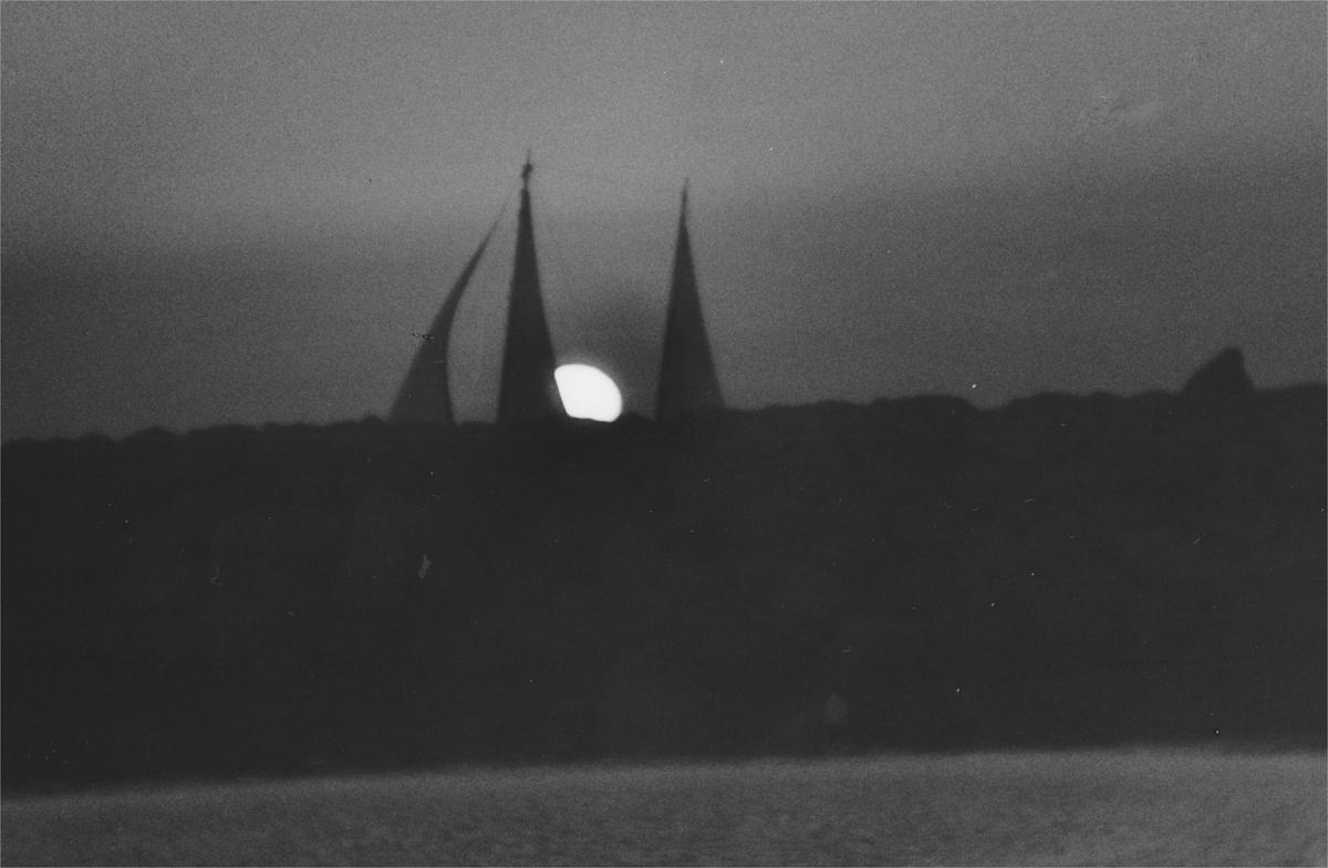 SEA SET by charles elwert, Image 1.